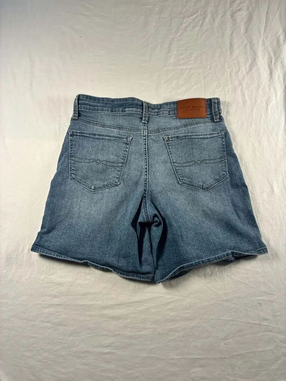 Lucky Brand The Roll Up Denim Shorts Size 8/29 - Picture 7 of 7